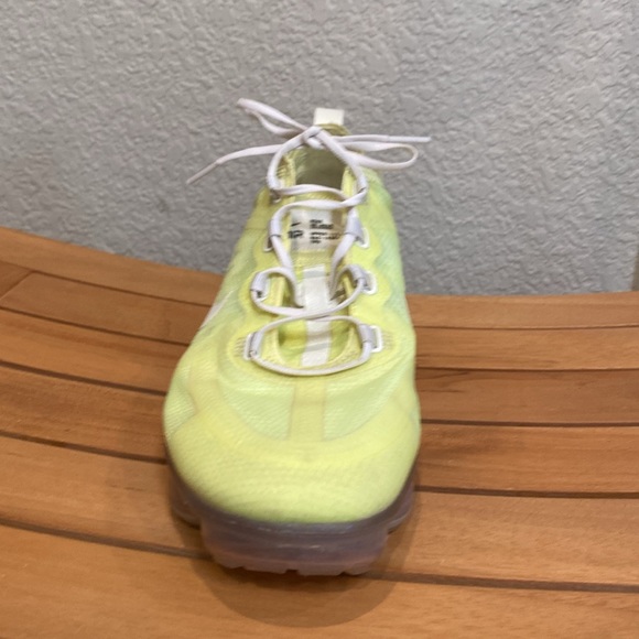 NIKE EUC/GUC Air VaporMax SE in Luminous Green | sz 8.5 - Picture 8 of 16